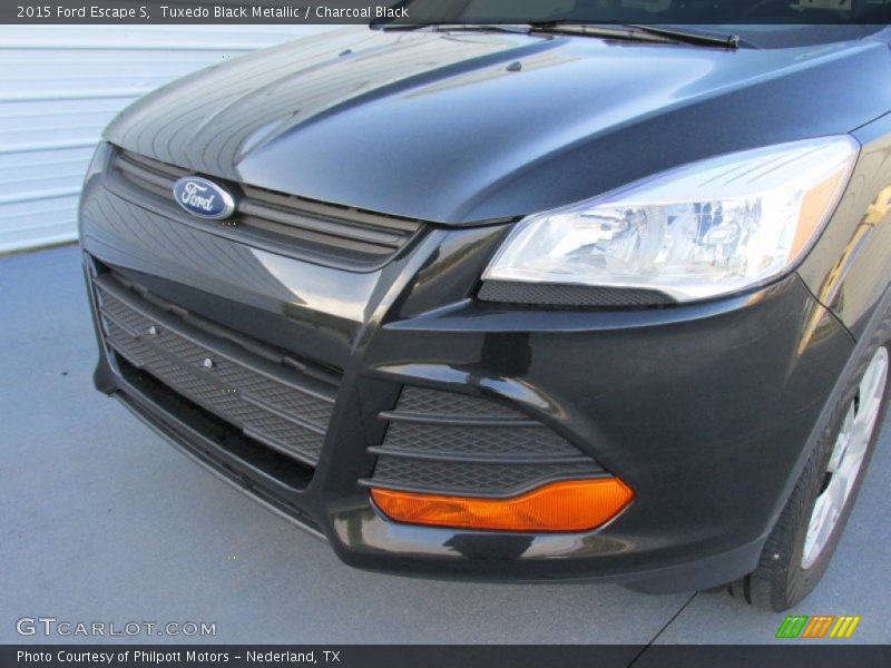 Tuxedo Black Metallic / Charcoal Black 2015 Ford Escape S