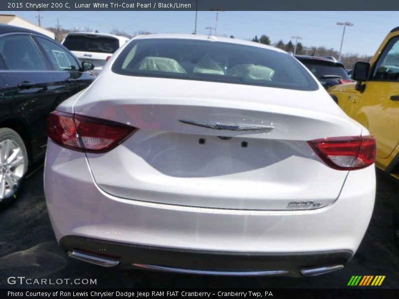 Lunar White Tri-Coat Pearl / Black/Linen 2015 Chrysler 200 C