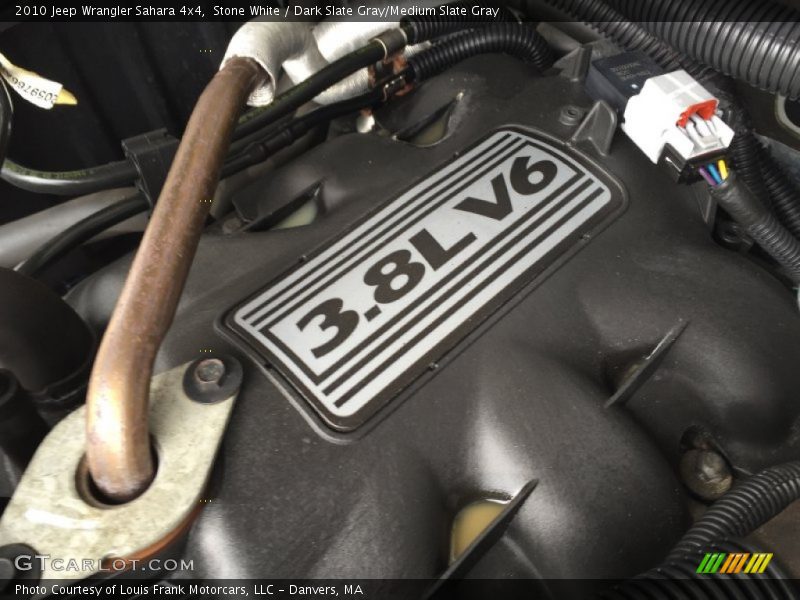 Stone White / Dark Slate Gray/Medium Slate Gray 2010 Jeep Wrangler Sahara 4x4