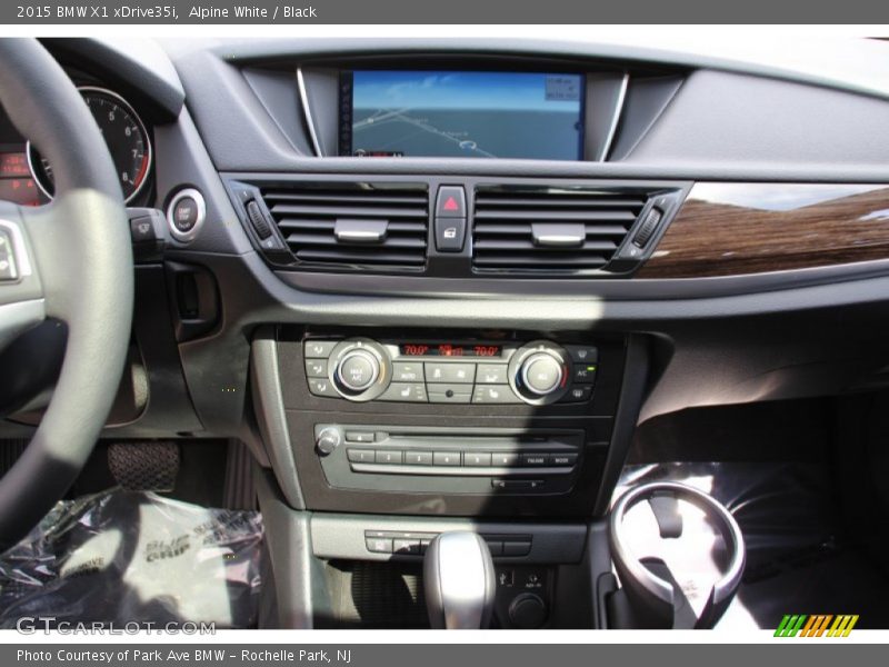 Alpine White / Black 2015 BMW X1 xDrive35i