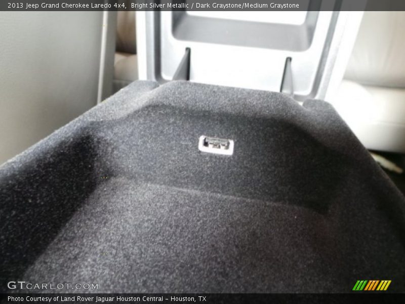Bright Silver Metallic / Dark Graystone/Medium Graystone 2013 Jeep Grand Cherokee Laredo 4x4