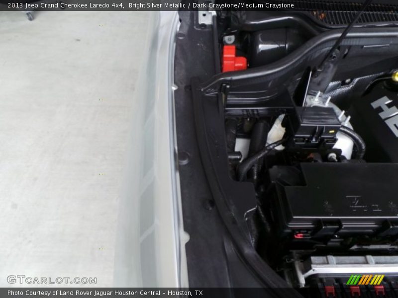 Bright Silver Metallic / Dark Graystone/Medium Graystone 2013 Jeep Grand Cherokee Laredo 4x4
