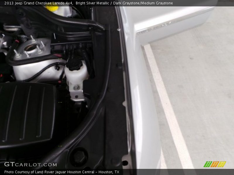 Bright Silver Metallic / Dark Graystone/Medium Graystone 2013 Jeep Grand Cherokee Laredo 4x4