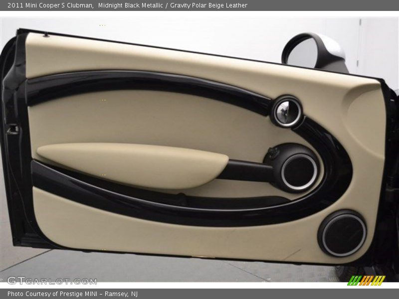 Door Panel of 2011 Cooper S Clubman