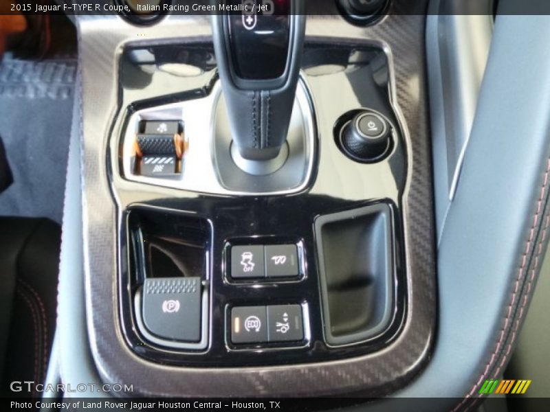 Controls of 2015 F-TYPE R Coupe