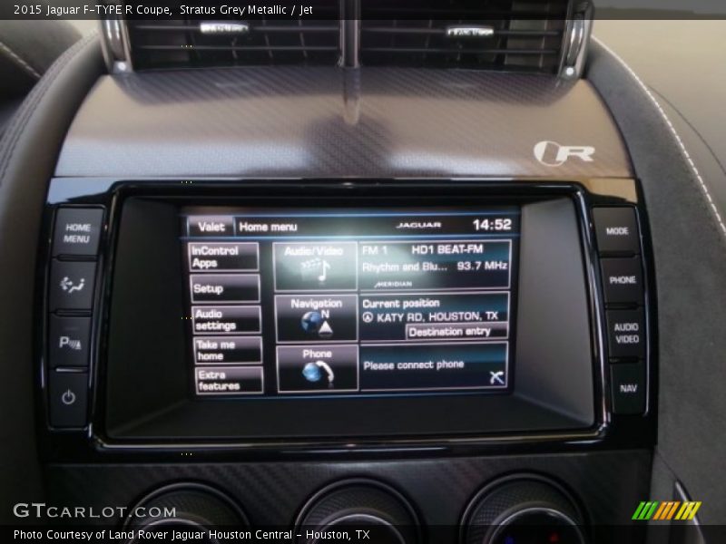 Controls of 2015 F-TYPE R Coupe