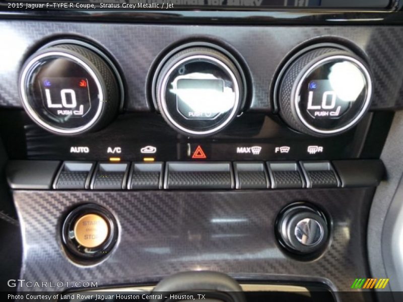 Controls of 2015 F-TYPE R Coupe