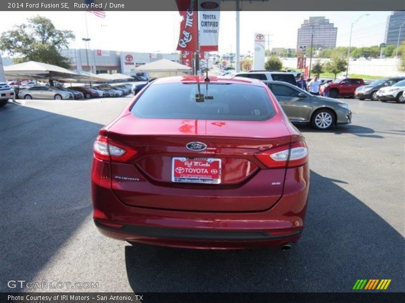Ruby Red / Dune 2014 Ford Fusion SE