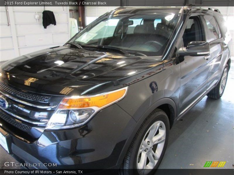 Tuxedo Black / Charcoal Black 2015 Ford Explorer Limited