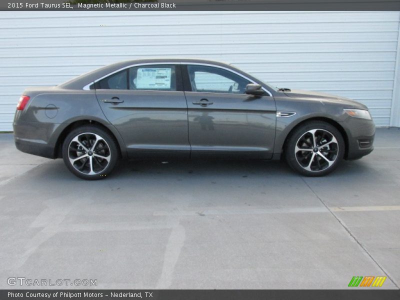 Magnetic Metallic / Charcoal Black 2015 Ford Taurus SEL