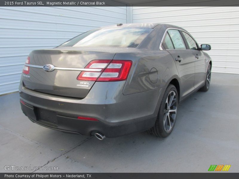 Magnetic Metallic / Charcoal Black 2015 Ford Taurus SEL