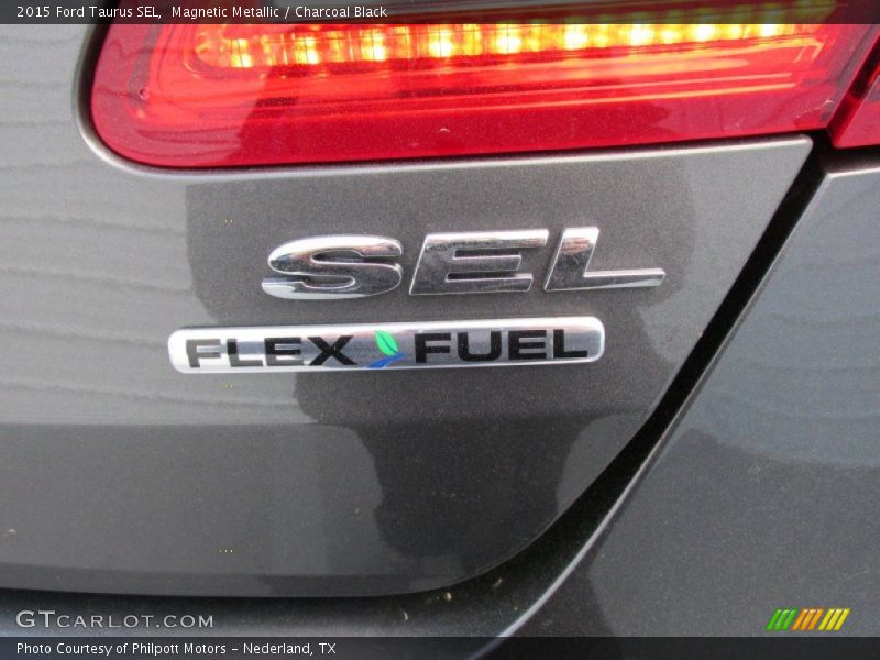 Magnetic Metallic / Charcoal Black 2015 Ford Taurus SEL