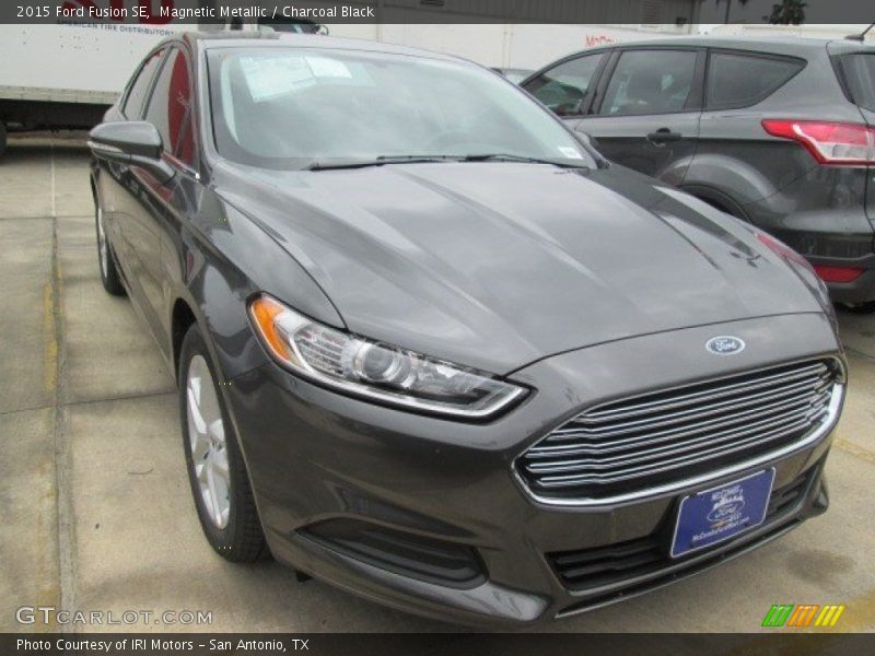Magnetic Metallic / Charcoal Black 2015 Ford Fusion SE