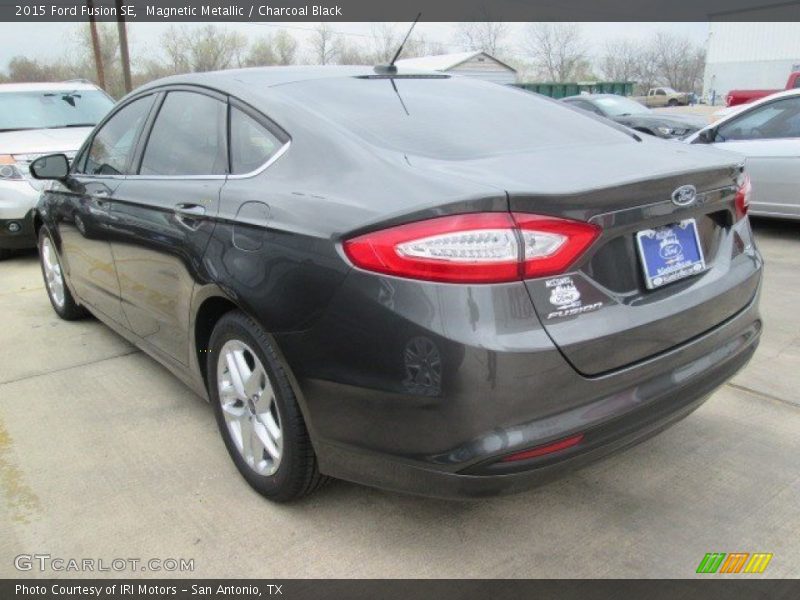 Magnetic Metallic / Charcoal Black 2015 Ford Fusion SE