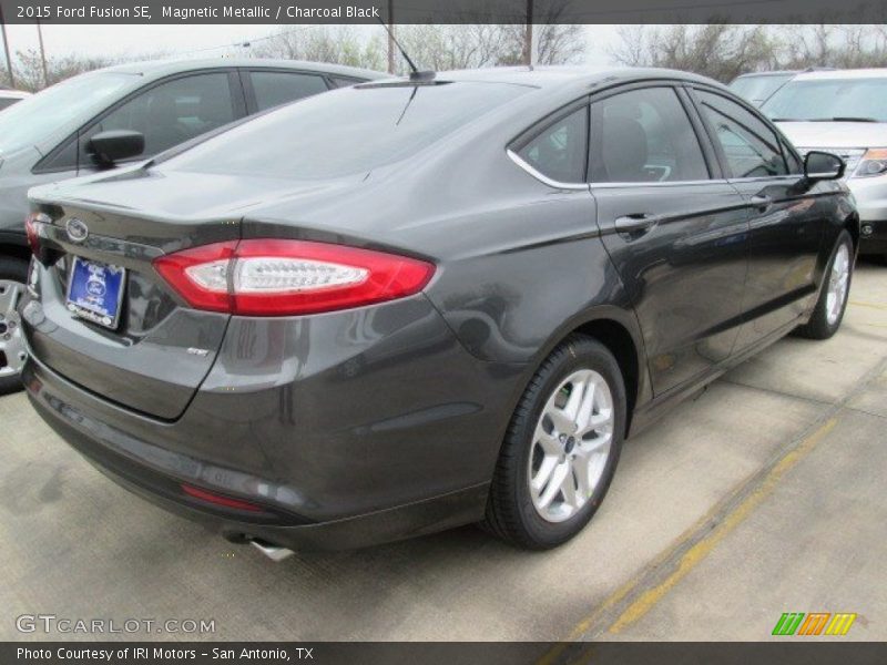 Magnetic Metallic / Charcoal Black 2015 Ford Fusion SE