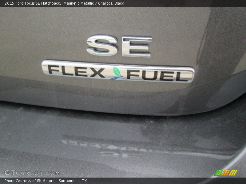 Magnetic Metallic / Charcoal Black 2015 Ford Focus SE Hatchback