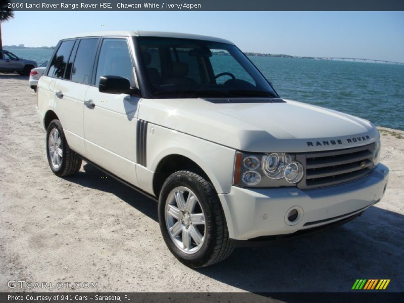 Front 3/4 View of 2006 Range Rover HSE