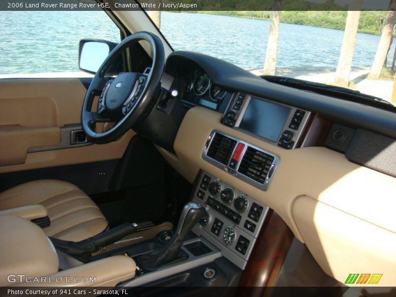 Chawton White / Ivory/Aspen 2006 Land Rover Range Rover HSE
