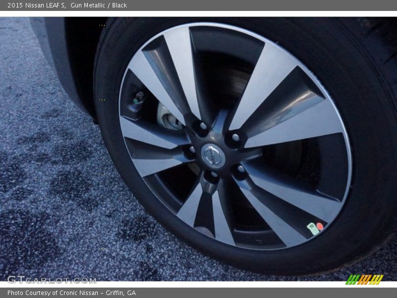 Gun Metallic / Black 2015 Nissan LEAF S