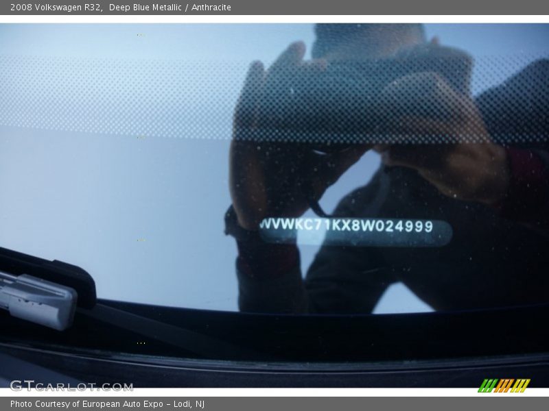 Deep Blue Metallic / Anthracite 2008 Volkswagen R32