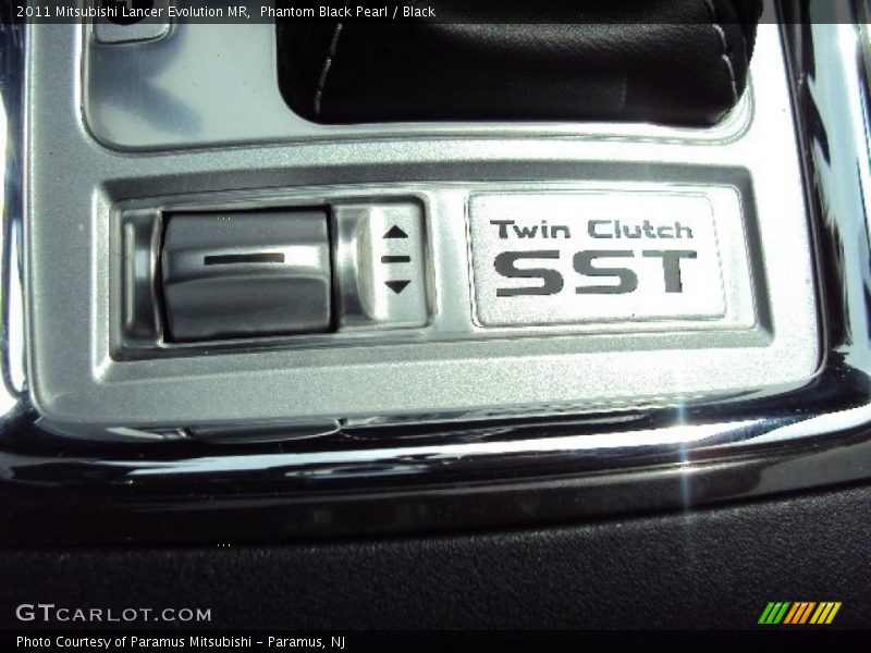 Phantom Black Pearl / Black 2011 Mitsubishi Lancer Evolution MR