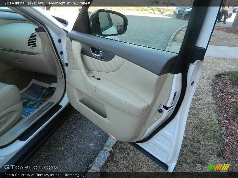 Moonlight White / Wheat 2014 Infiniti QX70 AWD