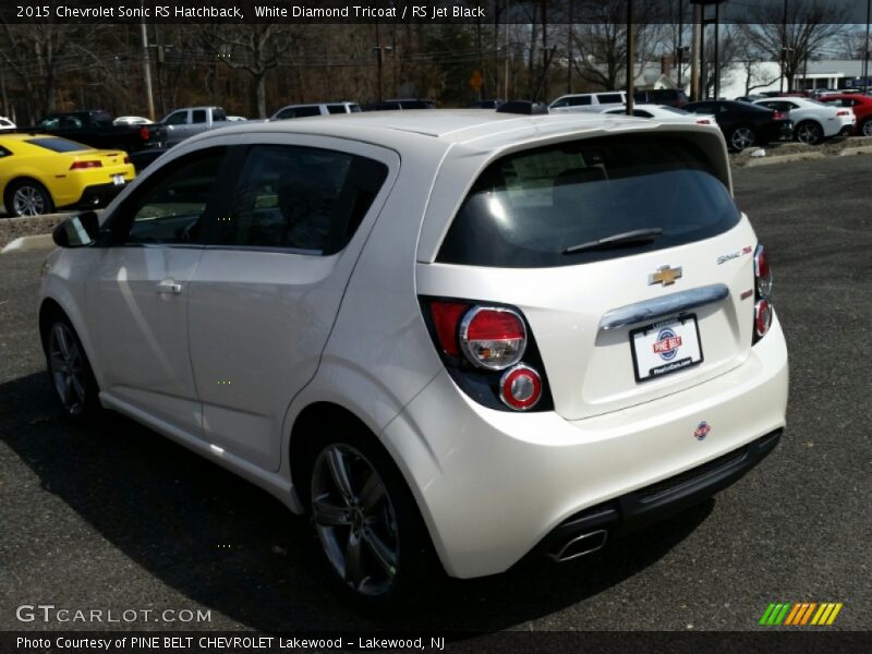 White Diamond Tricoat / RS Jet Black 2015 Chevrolet Sonic RS Hatchback
