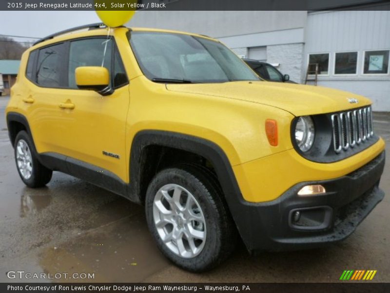 Front 3/4 View of 2015 Renegade Latitude 4x4