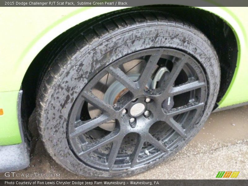 Sublime Green Pearl / Black 2015 Dodge Challenger R/T Scat Pack