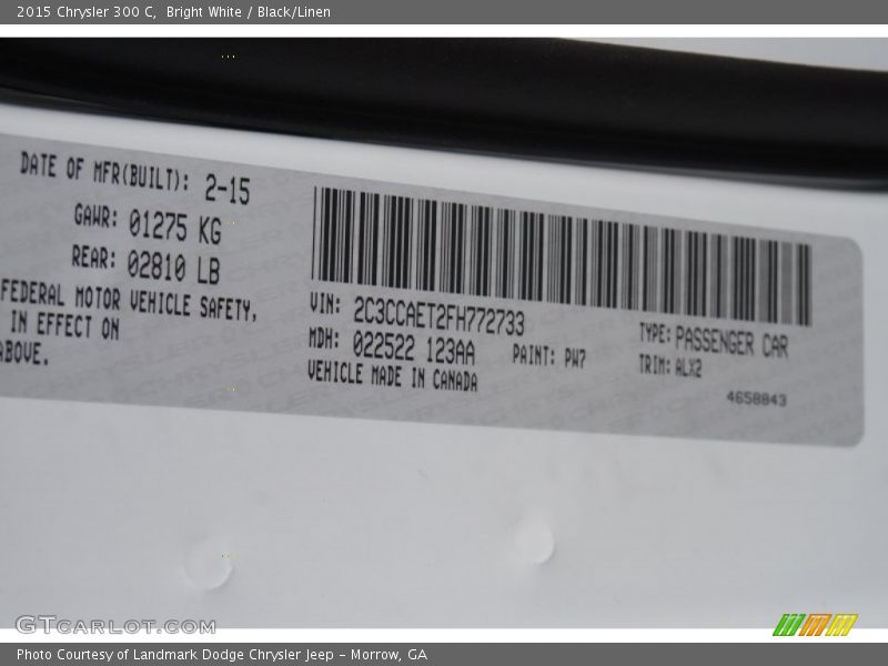 Bright White / Black/Linen 2015 Chrysler 300 C