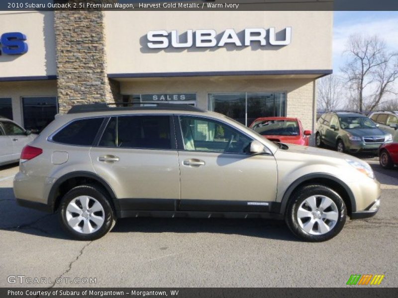 Harvest Gold Metallic / Warm Ivory 2010 Subaru Outback 2.5i Premium Wagon