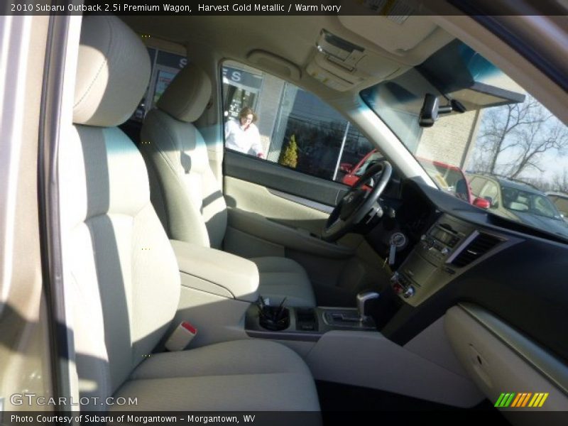 Harvest Gold Metallic / Warm Ivory 2010 Subaru Outback 2.5i Premium Wagon
