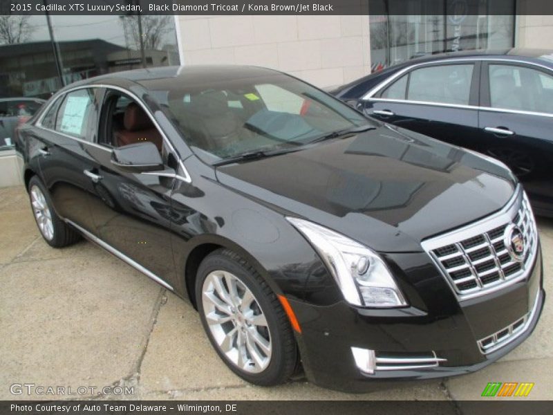 Black Diamond Tricoat / Kona Brown/Jet Black 2015 Cadillac XTS Luxury Sedan