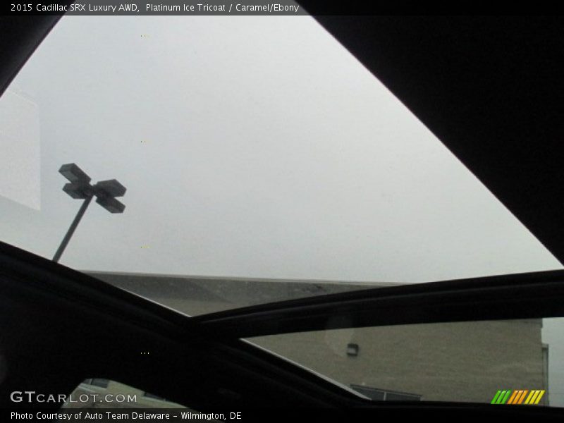 Platinum Ice Tricoat / Caramel/Ebony 2015 Cadillac SRX Luxury AWD