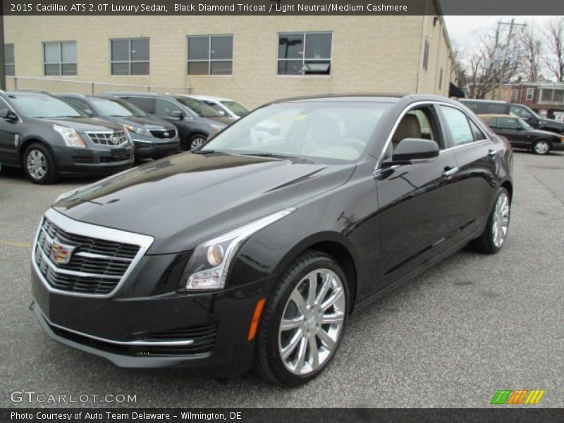 Front 3/4 View of 2015 ATS 2.0T Luxury Sedan