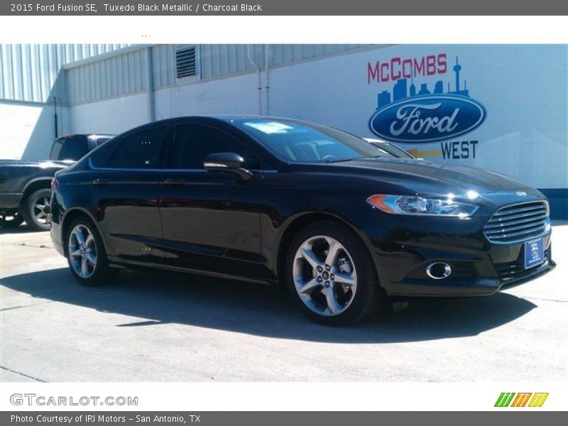 Tuxedo Black Metallic / Charcoal Black 2015 Ford Fusion SE