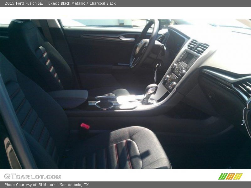 Tuxedo Black Metallic / Charcoal Black 2015 Ford Fusion SE