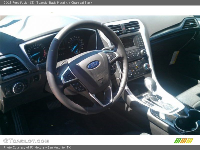 Tuxedo Black Metallic / Charcoal Black 2015 Ford Fusion SE