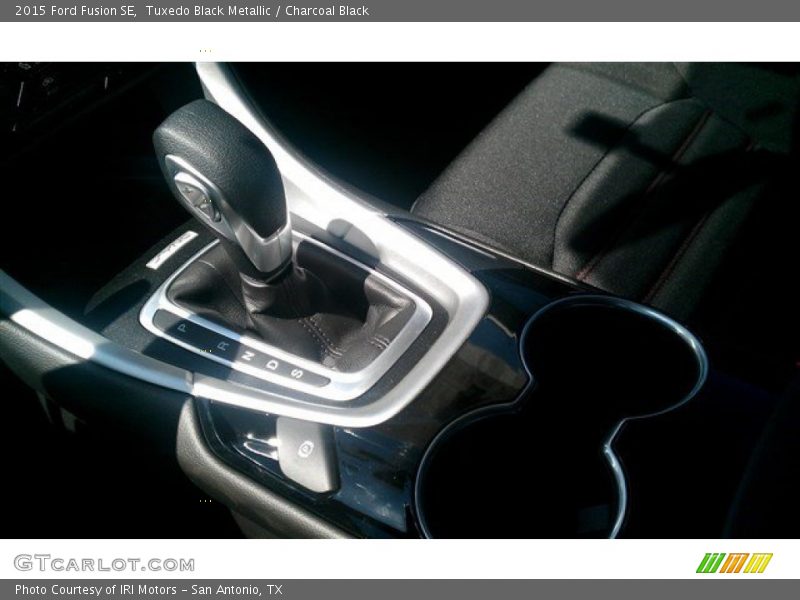 Tuxedo Black Metallic / Charcoal Black 2015 Ford Fusion SE