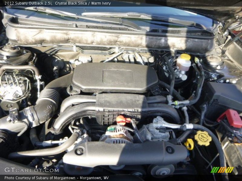 Crystal Black Silica / Warm Ivory 2012 Subaru Outback 2.5i