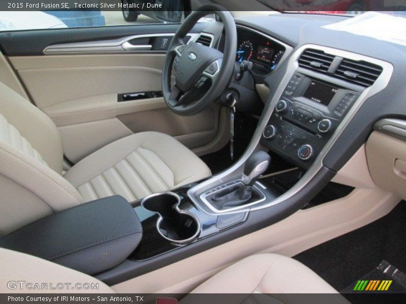 Tectonic Silver Metallic / Dune 2015 Ford Fusion SE