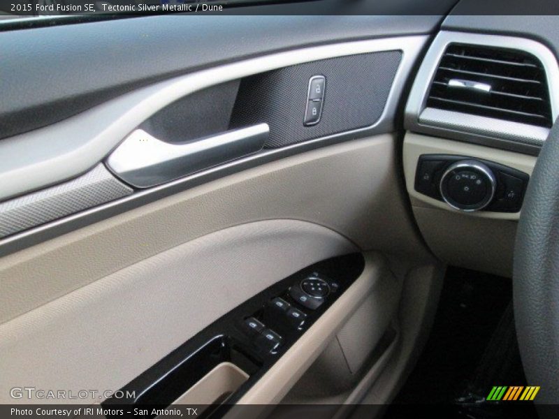Tectonic Silver Metallic / Dune 2015 Ford Fusion SE
