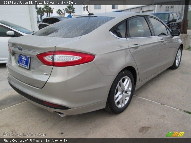 Tectonic Silver Metallic / Dune 2015 Ford Fusion SE