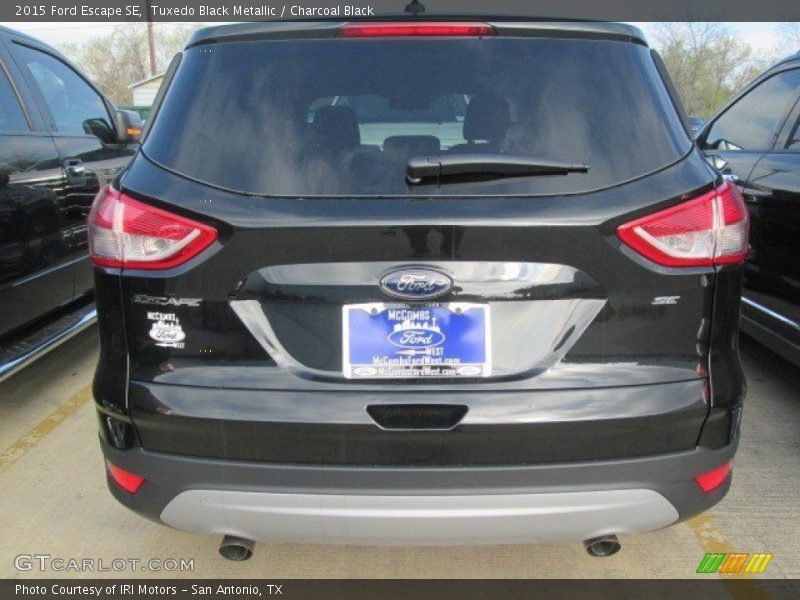 Tuxedo Black Metallic / Charcoal Black 2015 Ford Escape SE