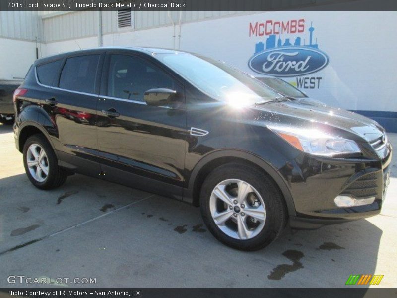 Tuxedo Black Metallic / Charcoal Black 2015 Ford Escape SE