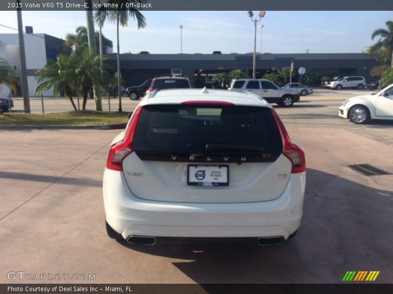 Ice White / Off-Black 2015 Volvo V60 T5 Drive-E