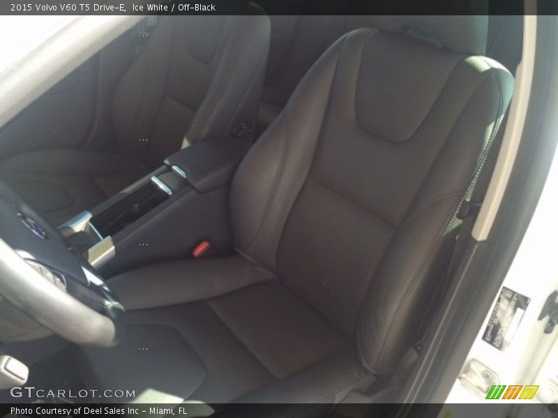 Ice White / Off-Black 2015 Volvo V60 T5 Drive-E