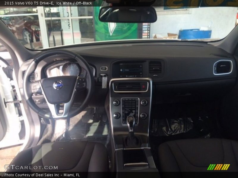 Ice White / Off-Black 2015 Volvo V60 T5 Drive-E