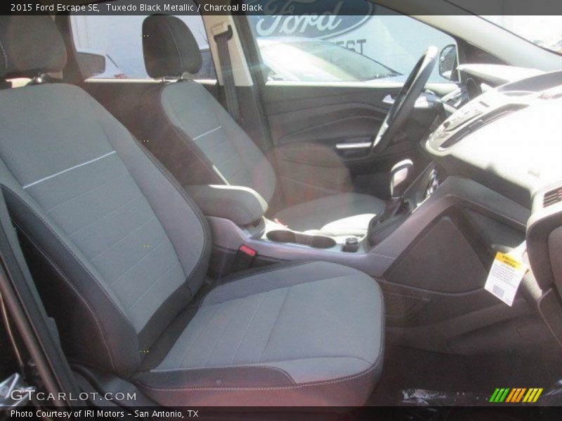 Tuxedo Black Metallic / Charcoal Black 2015 Ford Escape SE