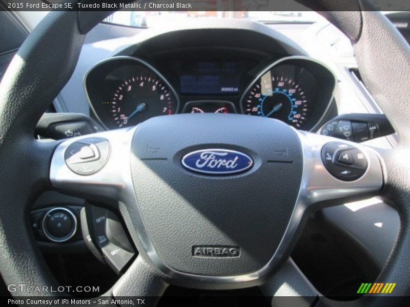 Tuxedo Black Metallic / Charcoal Black 2015 Ford Escape SE